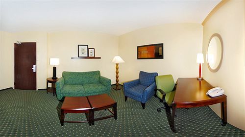 Springhill Suites Prince Frederick Dış mekan fotoğraf